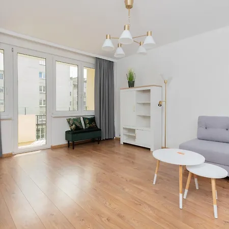 Apartment In Centre Starowiejska By Renters *
