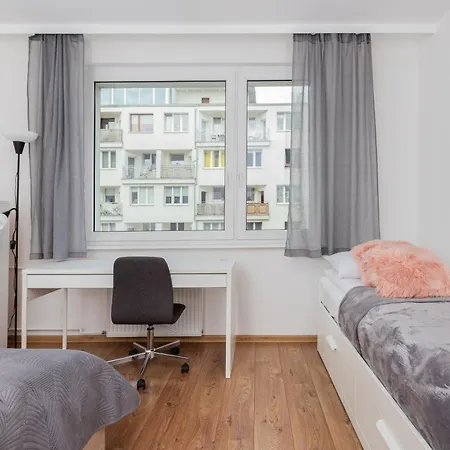 In Centre Starowiejska By Renters Appartamento Gdynia